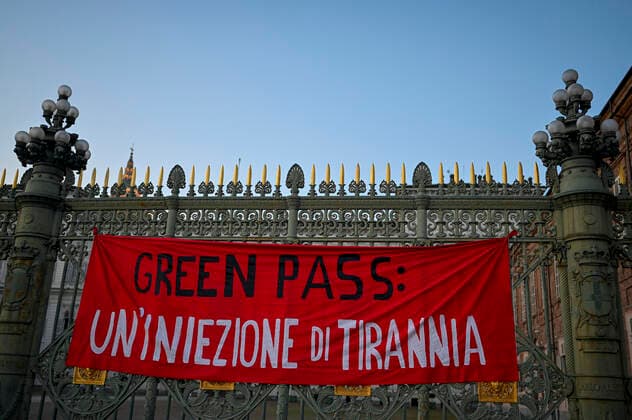 Turin. No Green pass event the evening before the entry into force of the Green Pass decree In the photo:  Copyright: xRiccardoxGiordanox xIPAx xRiccardoxGiordanox