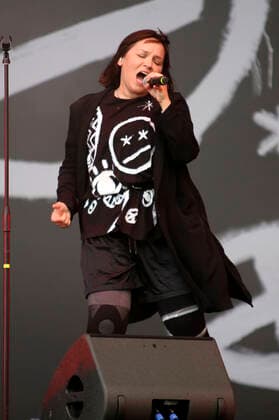 Jen Bender von Großstadtgeflüster live beim Vor Deiner Tür Open Air im Cruise Center Steinwerder. Hamburg, 05.08.2021.