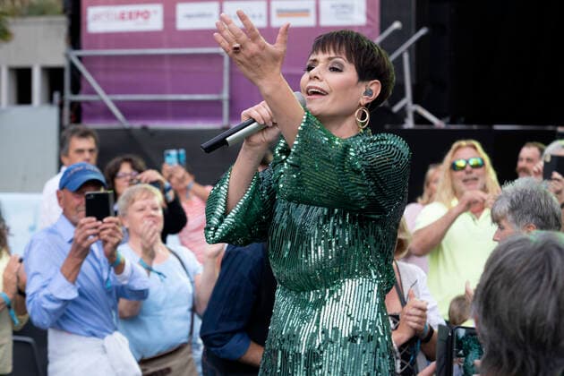 Francine Jordi live beim Summer in the City Event auf dem Vorplatz der PostFinance-Arena. Bern, 06.08.2021