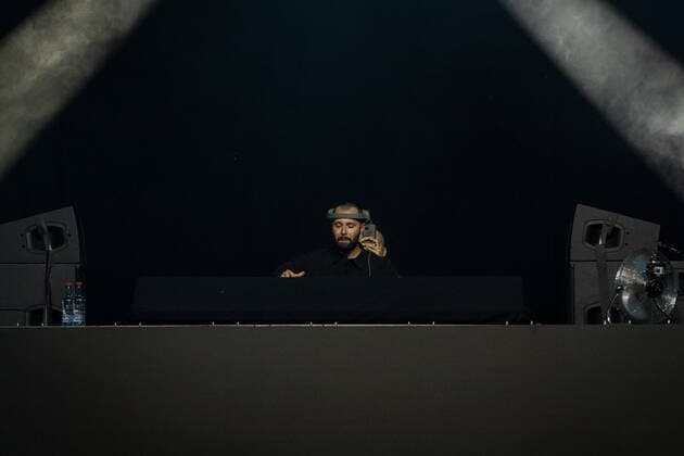 Live Auftritt von DJ David Puentez beim BonnLive Kulturgarten Benefizkonzert für Betroffene der Flutkatastrophe in Rheinland-Pfalz und NRW vom 14.07.2021 am Römerbad in Bonn, 06.08.2021 - BonnLive ist eine Kooperation zwischen der fünfdrei Eventagentur und Rheinevents Bonn Am Römerbad NRW Deutschland