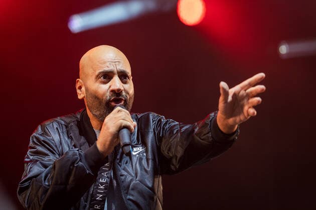 Der Rapper G-Style beim Live Auftritt von Eko Fresh und Gäste beim BonnLive Kulturgarten Benefizkonzert für Betroffene der Flutkatastrophe in Rheinland-Pfalz und NRW vom 14.07.2021 am Römerbad in Bonn, 06.08.2021 - BonnLive ist eine Kooperation zwischen der fünfdrei Eventagentur und Rheinevents Bonn Am Römerbad NRW Deutschland