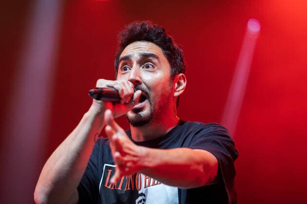 Bilder des Jahres 2021, Entertainment 08 August Entertainment Themen der Woche KW31 Live Auftritt von Eko Fresh und Gäste beim BonnLive Kulturgarten Benefizkonzert für Betroffene der Flutkatastrophe in Rheinland-Pfalz und NRW vom 14.07.2021 am Römerbad in Bonn, 06.08.2021 - BonnLive ist eine Kooperation zwischen der fünfdrei Eventagentur und Rheinevents Bonn Am Römerbad NRW Deutschland *** Live performance of Eko Fresh and guests at the BonnLive Kulturgarten benefit concert for victims of the flood disaster in Rhineland-Palatinate and NRW from 14 07 2021 at the Römerbad in Bonn, 06 08 2021 BonnLive is a cooperation between the fünfdrei event agency and Rheinevents Bonn Am Römerbad NRW Germany