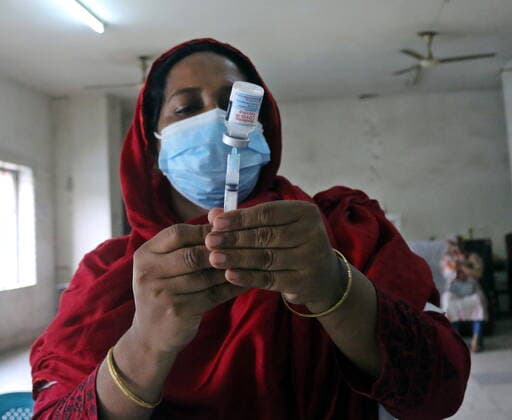 August 07, 2021, Dhaka, Bangladesh: As the Delta variant of Covid-19 keeps wreaking havoc, Bangladesh today started a mass vaccination drive across the country -- aimed at inoculating 32 lakh people in six days. Dhaka Bangladesh - ZUMAn_Na 20210807_mda_r336_179 Copyright: xHabiburxRahmanx