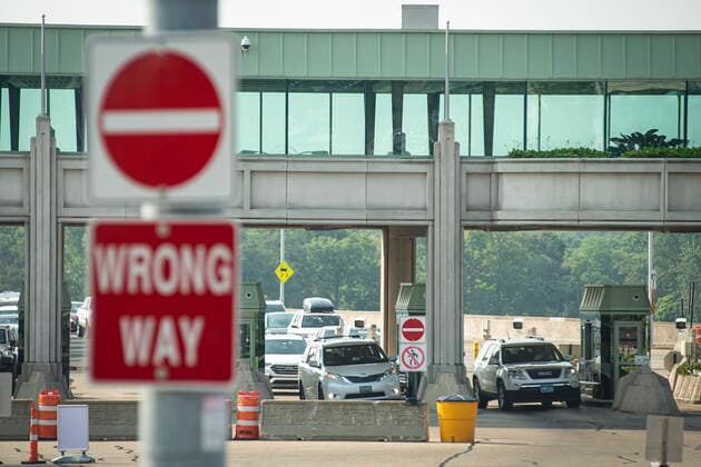 August 9, 2021, Niagara Falls, on, Canada: Cars cross the border into Canada, in Niagara Falls, Ont., on Monday, August 9, 2021. American citizens and permanent residents are now allowed to enter Canada for non-essential purposes if they can provide proof that theyÃ¢â‚¬â ¢ve been fully vaccinated for at least 14 days. Niagara Falls Canada  - ZUMAc35_ 20210809_zaf_c35_036 Copyright: xEduardoxLimax
