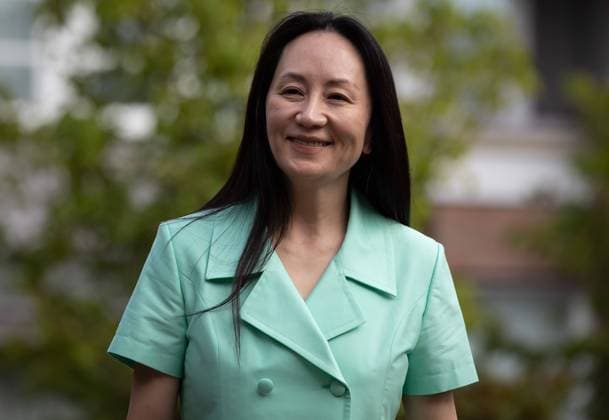 August 9, 2021, Vancouver, BC, Canada: Meng Wanzhou, chief financial officer of Huawei, smiles as she leaves home to attend her extradition hearing at B.C. Supreme Court, in Vancouver, on Monday, August 9, 2021. Vancouver Canada - ZUMAc35_ 20210809_zaf_c35_057 Copyright: xDarrylxDyckx