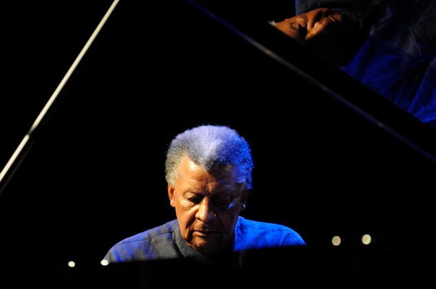 Der südafrikanische Jazz-Pianist Abdullah Ibrahim (früher: Dollar Brand) beim 40. Moers Festival 2011. The jazz pianist Abdullah Ibrahim (aka Dollar Brand) from South Africa at the 40th Moers Festival 2011. Moers NRW DEU;DE;GERMANY;DEUTSCHLAND;ALLEMAGNE