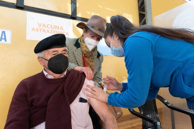 August 11, 2021, Pucon, Araucania, Chile: An older adult receives the third dose of the Covid vaccine, in the municipal gym of Pucon, in southern Chile, which has been transformed into a vaccination center against Covid. Today in Chile began the vaccination of adults over 86 years of age with the third dose. This third dose is for those who have previously received the two doses of Sinovac, and this third time it is inoculated with a dose of Astrazeneca. Pucon Chile - ZUMAb332 20210811_zip_b332_013 Copyright: xMatiasxBasualdox