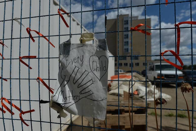 Search For Unmarked Graves At Former Edmonton Hospital Site To Continue A poster that reads Every Child Matters attached to the fence surrounding the grounds of the former Charles Camsell Hospital in North Edmonton. First Nation members have been calling for construction to stop at the former Camsell Hospital where many believe patients may have been buried. Charles Camsell Hospital served as a hospital (1945-1996) for treating First Nations people with tuberculosis, but also a site where patients were subjected to research. On Wednesday, 11 August 2021, in Edmonton, Alberta, Canada. Edmonton Canada widak-searchfo210811_npCJR  Copyright: xArturxWidakx