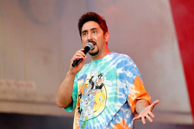 Eko Fresh beim Benefizkonzert für die Opfer der Flutkatastrophe an der Südbrücke. Köln, 11.08.2021