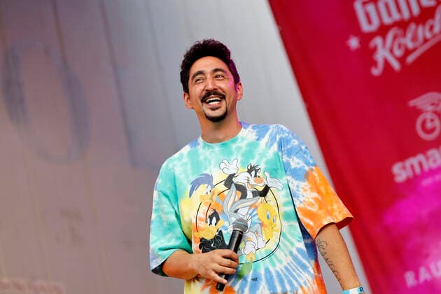 Eko Fresh beim Benefizkonzert für die Opfer der Flutkatastrophe an der Südbrücke. Köln, 11.08.2021