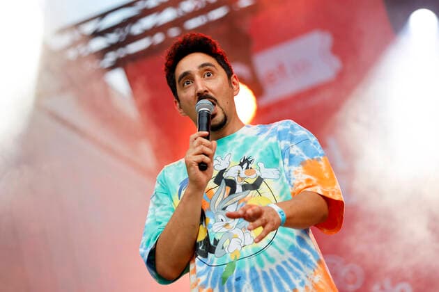 Eko Fresh beim Benefizkonzert für die Opfer der Flutkatastrophe an der Südbrücke. Köln, 11.08.2021