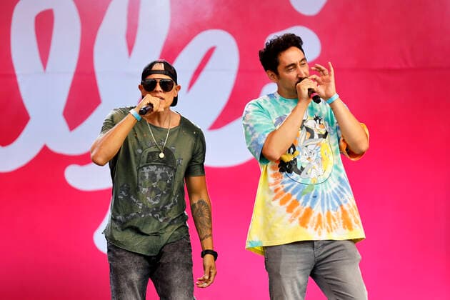 Dante Thomas und Eko Fresh beim Benefizkonzert für die Opfer der Flutkatastrophe an der Südbrücke. Köln, 11.08.2021
