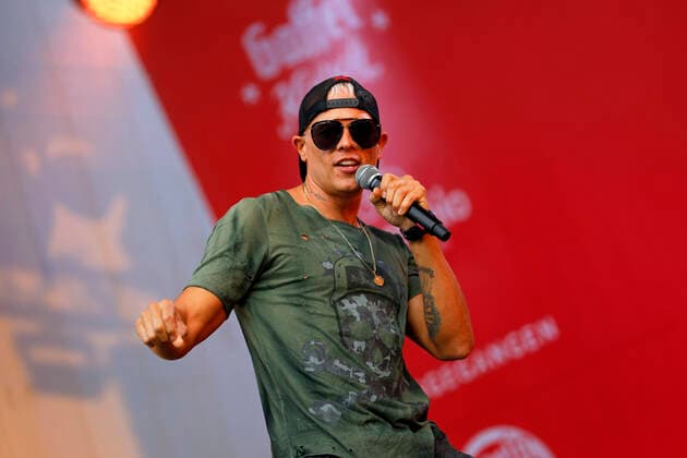 Dante Thomas beim Benefizkonzert für die Opfer der Flutkatastrophe an der Südbrücke. Köln, 11.08.2021