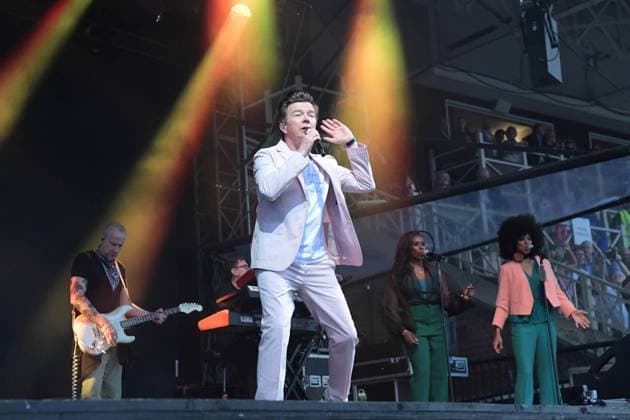 Music Concert Rick Astley Rick Astley in concert at Newmarket Races, Newmarket, United on 13 August 2021. Newmarket Newmarket Races United Editorial use only , Copyright: xSimonxTraylenx PSI-13322-0008