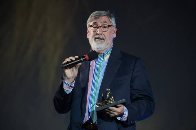 Bilder des Jahres 2021, Entertainment 08 August Entertainment Themen der Woche KW32 Locarno Film Festival, John Landis erhält Ehrenleopard Locarno, Switzerland Locarno Film Festival 2021 John Landis receives Pardo d onore Manor In the photo: John Landis receives Pardo d onore Manor  Copyright: xNickxZonnax xIPAx xNickxZonnax