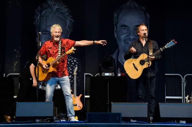 Pete Lincoln und Mick Wilson von Frontm3n live beim Open Air Konzert im Kurpark in Bad Aibling. 13.08.2021