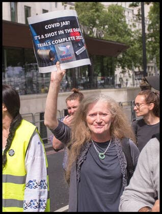 . 14 08 2021. London, United Kingdom. Anti Vaccine March. Anti vaccine protesters march through London shouting no vaccine passports.  xMartynxWheatleyx xi-Imagesx IIM-22493-0015