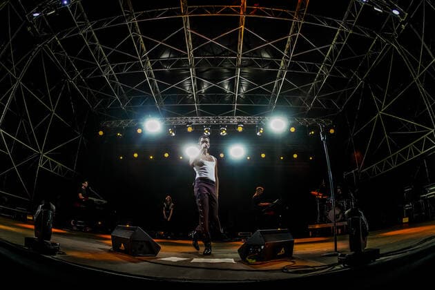Italy: Mahmood performing Ghettolimpo tour in Lecce Alessandro Mahmoud, aka Mahmood, was born in Milan in 1992 from an Italian mother and Egyptian father. In addition to being an internationally renowned artist, he is also an appreciated author. The new album will be released on 11 June 2021 Ghettolimpo , anticipated by the singles Inuyasha (platinum disc) and Klan , and by Zero , song that is part of the soundtrack of the homonymous Netflix original series. Here on stage at Oversound Music Festival in Lecce Lecce Lecce Italy Copyright: LuigixRizzo