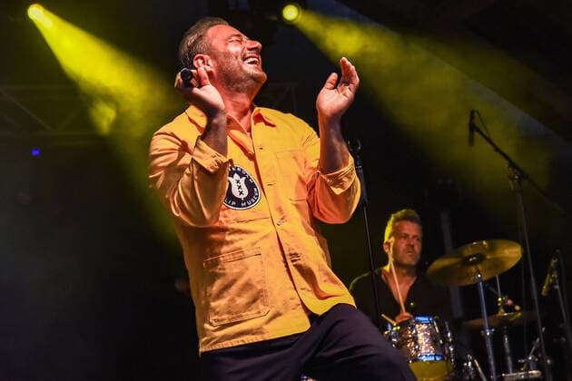 Entertainment Themen der Woche KW32 Entertainment Bilder des Tages 14.08.2021, xlakx, Entertaiment Musik, SASHA und Band auf der Freilichtbühne Eisenhuettenstadt emspor, v.l.Das Jubilaeumskonzert zu 70 Jahre plus 1 Werk & Stadt von SASHA mit Band Jubilaeen sind immer ein Anlass für ein großes Fest und in unserem Fall für eine ganze Festwoche . Wir feiern 70 Jahre Werk & Stadt zwar erst jetzt, ein Jahr spaeter, sind aber umso gluecklicher, dass nun die - Eisenhuettenstaedter Freilichtbühne mit ganz unterschiedlichen Veranstaltungen in Szene gesetzt wird. Eisenhuettenstadt