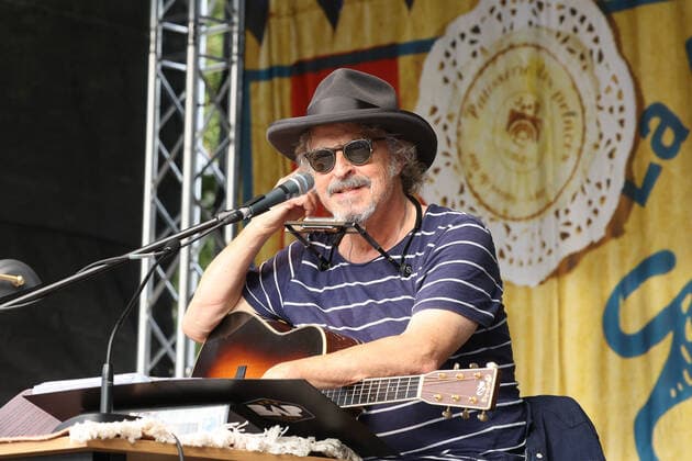 Neuwied Wolfgang Niedecken liest und singt Bob Dylan vor dem Engerser Schloss. Copyright: xJoergxNiebergall Eibner-Pressefox EP_JNL