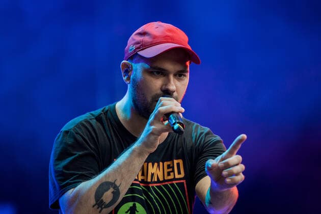 Rapper Koljah - Die Hip Hop Band Antilopen Gang mit der Insolvenzverschleppung Tour auf dem Kunst!Rasen Bonn, 15.08.2021 veranstaltet von der E.L.Hartz Promotion GmbH Bonn Gronau NRW Deutschland