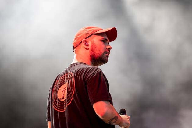 Rapper Koljah - Die Hip Hop Band Antilopen Gang mit der Insolvenzverschleppung Tour auf dem Kunst!Rasen Bonn, 15.08.2021 veranstaltet von der E.L.Hartz Promotion GmbH Bonn Gronau NRW Deutschland