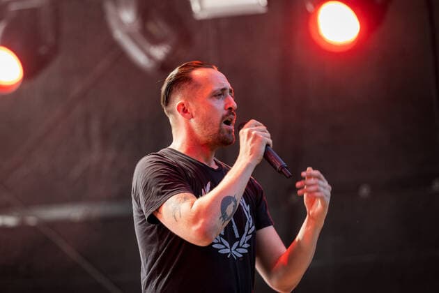 Rapper Danger Dan - Die Hip Hop Band Antilopen Gang mit der Insolvenzverschleppung Tour auf dem Kunst!Rasen Bonn, 15.08.2021 veranstaltet von der E.L.Hartz Promotion GmbH Bonn Gronau NRW Deutschland