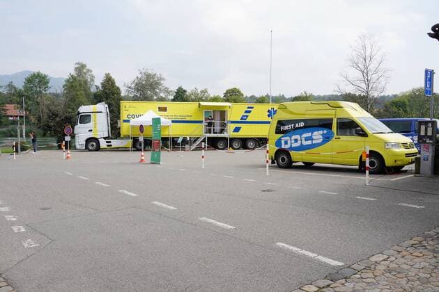 Foto Manuel Geisser 17.08.2021 Covid-19 Impfen. Der Kanton Bern startete dem 13.August 2021 mit dem Impf-Truck seine zweite Tour. Bild : Der Covit-19-Impfdruck in Wangen an der Aare