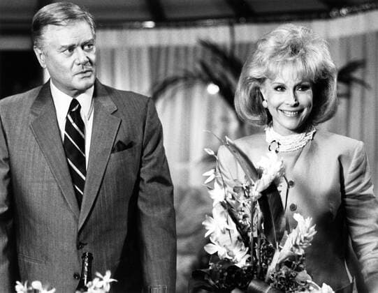 DALLAS, from left: Larry Hagman, Barbara Eden, 1990s, (1978-1991). ? CBS Courtesy Everett Collection Ref:TBDDALL CB016 PUBLICATIONXNOTxINxCANxCHNxFRAxITAxJPNxNORxPOLxRUSxESPxUKxUSA Copyright: xx TBDDALL CB016