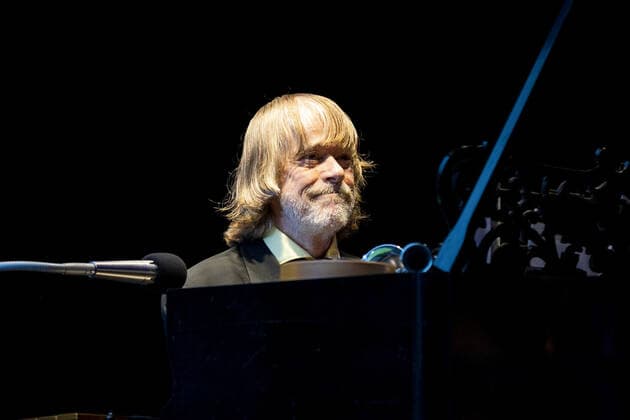 Live Auftritt vom Unterhaltungskünstler und Musiker Helge Schneider mit dem Programm- Die Wiederkehr des blaugrünen Smaragdkäfers auf dem Kunst!Rasen Bonn, 17.08.2021 veranstaltet von der E.L.Hartz Promotion GmbH Bonn Gronau NRW Deutschland