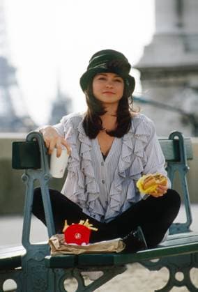 CAFE AMERICAIN, Valerie Bertinelli, (1993), 1993-1994. ph: Michel Boutefeu ?NBC courtesy Everett Collection Ref:TSDCAAM NB001 PUBLICATIONXNOTxINxCANxCHNxFRAxITAxJPNxNORxPOLxRUSxESPxUKxUSA Copyright: xx TSDCAAM NB001