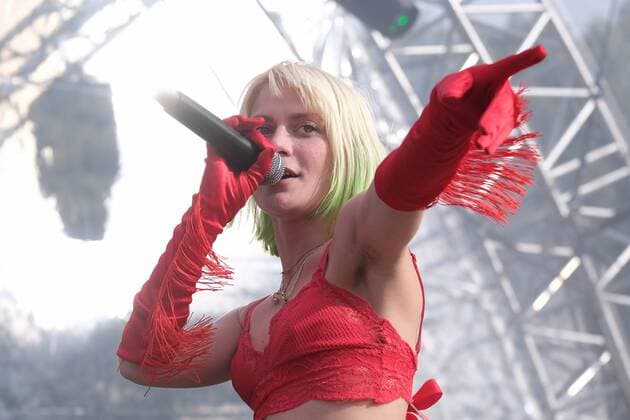 15.08.2021 xkhx Kassel, Kulturzelt im Freien Konzert Alina-Bianca Alli Neumann Schauspielerin und Sängerin