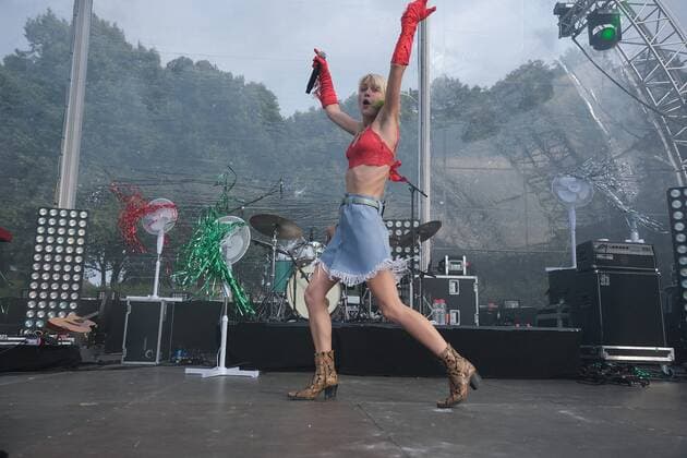 15.08.2021 xkhx Kassel, Kulturzelt im Freien Konzert Alina-Bianca Alli Neumann Schauspielerin und Sängerin