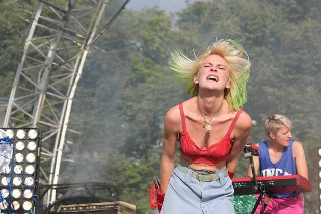 15.08.2021 xkhx Kassel, Kulturzelt im Freien Konzert Alina-Bianca Alli Neumann Schauspielerin und Sängerin