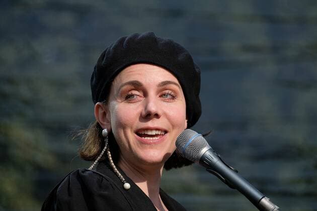 12.08.2021 xkhx Kassel, Kulturzelt im Freien Konzert Anna Depenbusch Liedermacherin
