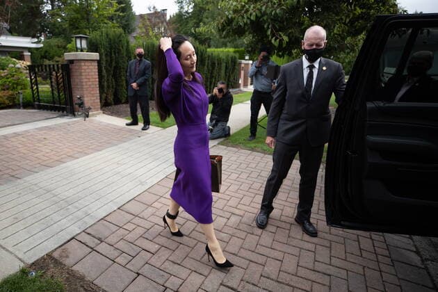 August 18, 2021, Vancouver, BC, Canada: Meng Wanzhou, chief financial officer of Huawei, leaves home to attend what is expected to be the final day of her extradition hearing at B.C. Supreme Court, in Vancouver, on Wednesday, August 18, 2021. Vancouver Canada - ZUMAc35_ 20210818_zaf_c35_027 Copyright: xDarrylxDyckx