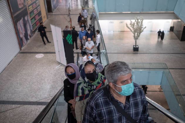 General COVID-19 Vaccination In Tehran Iranian people line-up as they wait to receive a dose of a new coronavirus disease vaccine during the mass general COVID-19 vaccination in the Iran Grand Bazaar, Iran Mall, in western Tehran, August 17, 2021. Tehran Tehran Iran nikoubazl-generalc210817_npU8c  Copyright: xMortezaxNikoubazlx