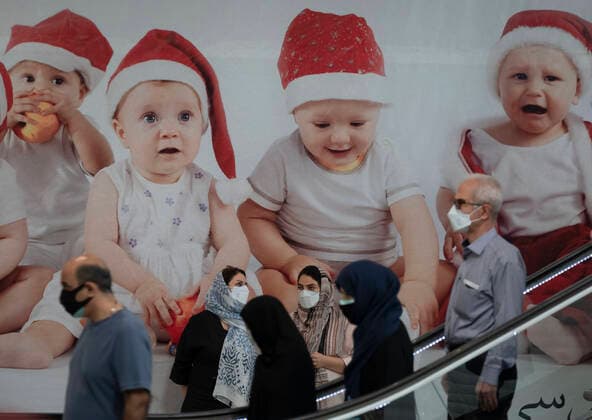 General COVID-19 Vaccination In Tehran Iranian people are pictured during the mass general COVID-19 vaccination in the Iran Grand Bazaar, Iran Mall, in western Tehran, August 17, 2021. Tehran Tehran Iran nikoubazl-generalc210817_np5Yu  Copyright: xMortezaxNikoubazlx