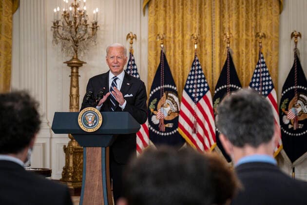 August 18, 2021, Washington, District of Columbia, USA: United States President Joe Biden delivers remarks on the COVID-19 response and the vaccination program in the East Room of the White House in Washington, DC on Wednesday, August 18, 2021. Earlier today, the Biden Administration announced that beginning the week of September 20, US agencies are preparing to offer booster shots to all eligible Americans who received the Pfizer or Moderna vaccines Washington USA - ZUMAs152 20210818_zaa_s152_038 Copyright: xPetexMarovichx-xPoolxviaxCNPx