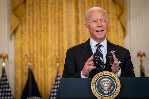August 18, 2021, Washington, District of Columbia, USA: United States President Joe Biden delivers remarks on the COVID-19 response and the vaccination program in the East Room of the White House in Washington, DC on Wednesday, August 18, 2021. Earlier today, the Biden Administration announced that beginning the week of September 20, US agencies are preparing to offer booster shots to all eligible Americans who received the Pfizer or Moderna vaccines Washington USA - ZUMAs152 20210818_zaa_s152_039 Copyright: xPetexMarovichx-xPoolxviaxCNPx