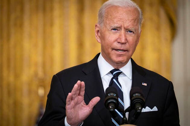August 18, 2021, Washington, District of Columbia, USA: United States President Joe Biden delivers remarks on the COVID-19 response and the vaccination program in the East Room of the White House in Washington, DC on Wednesday, August 18, 2021. Earlier today, the Biden Administration announced that beginning the week of September 20, US agencies are preparing to offer booster shots to all eligible Americans who received the Pfizer or Moderna vaccines Washington USA - ZUMAs152 20210818_zaa_s152_046 Copyright: xPetexMarovichx-xPoolxviaxCNPx