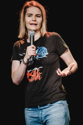 Hazel Brugger Bern, Switzerland. 14th, August 2021. The Swiss-German comedian Hazel Brugger performs a live stand-up comedy show at Bierh?beli in Bern. Bern Switzerland Copyright: xGonzalesxPhoto TilmanxJentzschx