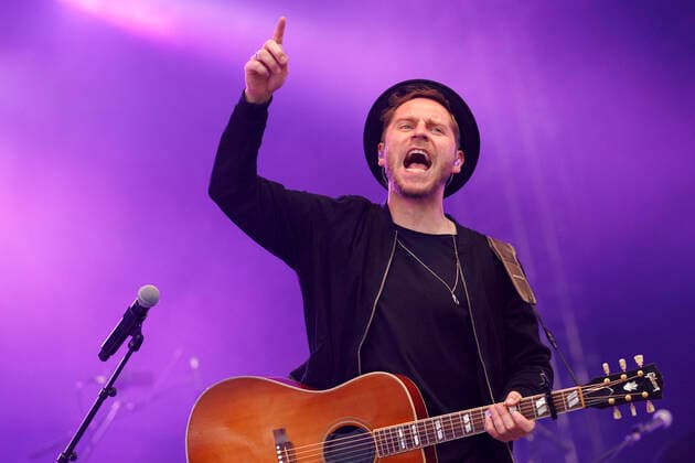 Johannes Oerding live beim BonnLive Kulturgarten Open Air 2021 in der Rheinaue. Bonn, 18.08.2021