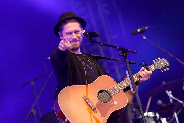 Johannes Oerding live beim BonnLive Kulturgarten Open Air 2021 in der Rheinaue. Bonn, 18.08.2021