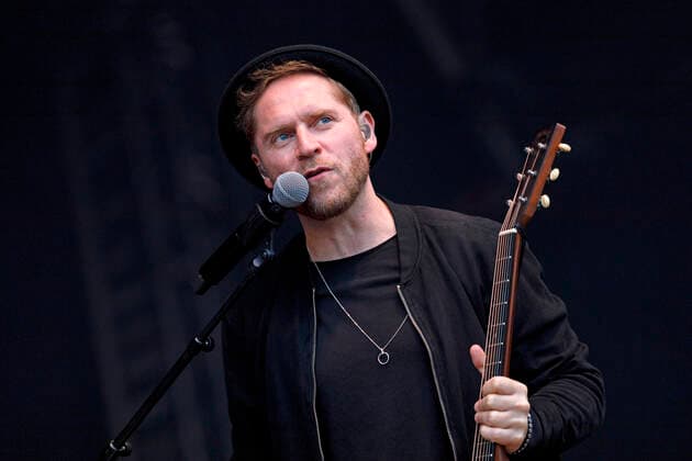 Johannes Oerding live beim BonnLive Kulturgarten Open Air 2021 in der Rheinaue. Bonn, 18.08.2021