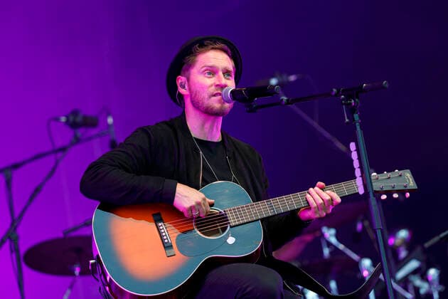 Johannes Oerding live beim BonnLive Kulturgarten Open Air 2021 in der Rheinaue. Bonn, 18.08.2021