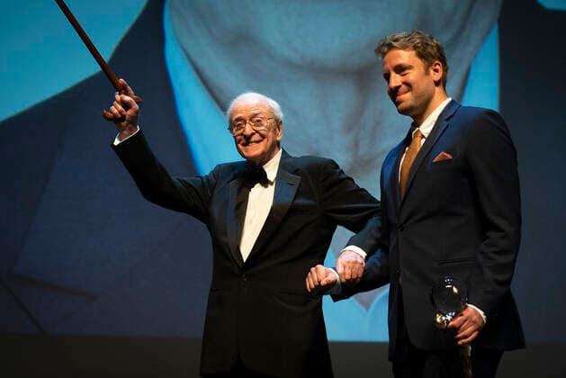 Karlovy Vary International Film Festival - Michael Caine erhält Auszeichnung für sein Lebenswerk Oscar-winning English actor Michael Caine (left) receives award for his outstanding contribution to world cinema from President of Festival Jiri Bartoska (not pictured) at the 55th edition of the Karlovy Vary International Film Festival, Friday, August 20, 2021. The international film festival returns to the Czech spa of Karlovy Vary after two years due to a delay caused by the coronavirus pandemic. (CTKxPhoto KaterinaxSulova) CTKPhotoP2021082007235  suk001