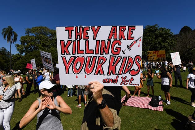 Coronavirus in Australien, Anti-Lockdown Protest in Brisbane ANTI LOCKDOWN PROTEST BRISBANE, Protesters gather for a National Rally for Peace, Freedom and Human Rights at the Botanic Gardens in Brisbane, Saturday, August 21, 2021. ( NO ARCHIVING, EDITORIAL USE ONLY, NO USE IN BOOKS WITHOUT CONSENT BRISBANE QLD AUSTRALIA  Copyright: xDAVExHUNTx 20210821001568390022