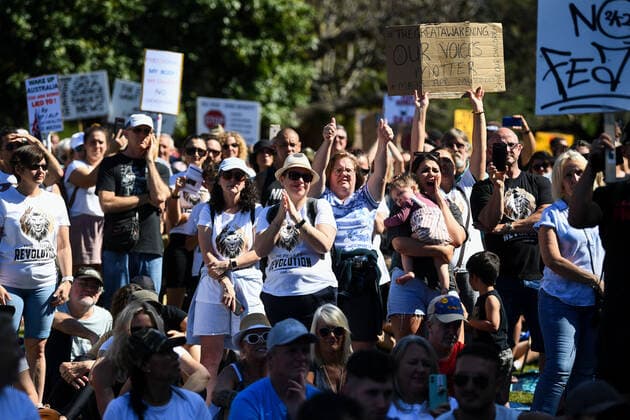 Coronavirus in Australien, Anti-Lockdown Protest in Brisbane ANTI LOCKDOWN PROTEST BRISBANE, Protesters gather for a National Rally for Peace, Freedom and Human Rights at the Botanic Gardens in Brisbane, Saturday, August 21, 2021. ( NO ARCHIVING, EDITORIAL USE ONLY, NO USE IN BOOKS WITHOUT CONSENT BRISBANE QLD AUSTRALIA  Copyright: xDAVExHUNTx 20210821001568397446