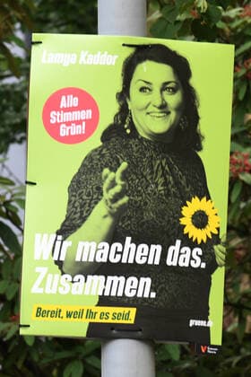 Duisburg 20.08.2021, Themenfoto: Wahlplakat, Bundestagswahl 2021 Wahlplakat Die Gruenen. Lamya Kaddor. Wir machen das zusammen. Bereit weil ihr es seit. 20.08.2021, Themenfoto: Wahlplakat, Bundestagswahl 2021 Copyright: xEibner-Pressefotox